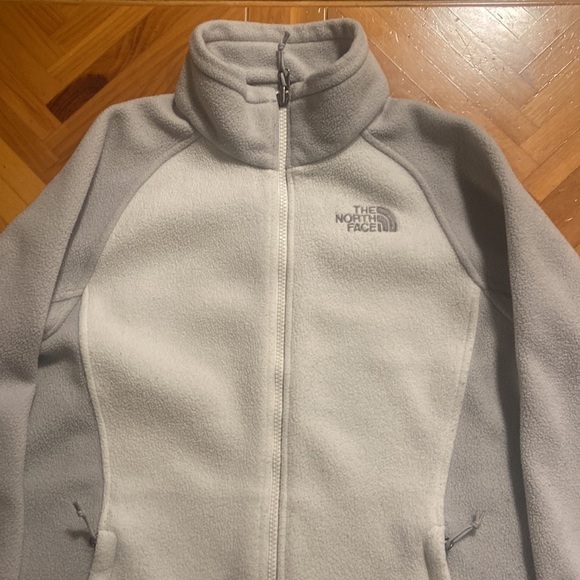 Womens The North Face White & Gray Jacket in Size M [EXCELLENT] - Picture 2 of 6